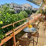 Modern & Spacious Flat - Chania Center - Walk To Sea شقة *