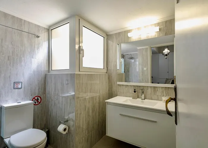 Modern & Spacious Flat - Chania Center - Walk To Sea *